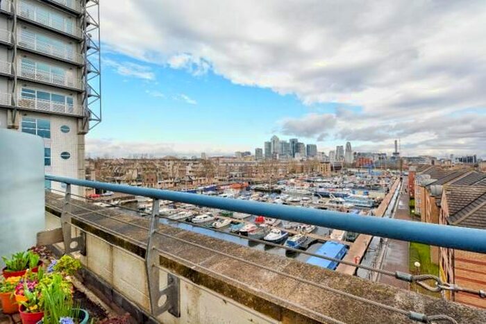 2 Bedroom Flat To Rent In Rushcutters Court, Boat Lifter Way, SE16