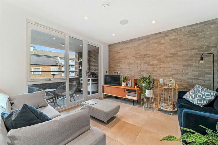 1 Bedroom Flat To Rent In Wadeson Street, London, E2