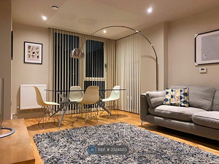1 Bedroom Flat To Rent In The Crescent, London, SE8