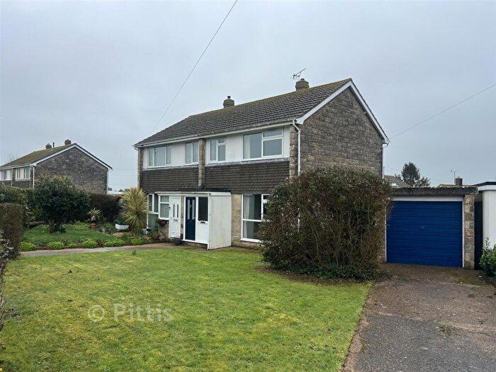 3 Bedroom Semi-Detached House For Sale In Mountbatten Drive, Newport, Isle Of Wight, PO30