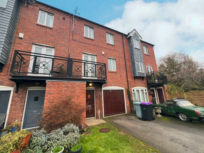 3 Bedroom House To Rent In Anson Close, Grantham, NG31