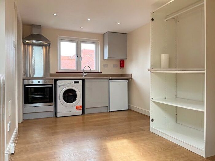 Studio To Rent In Belmont Avenue, Turnpike Lane, N17
