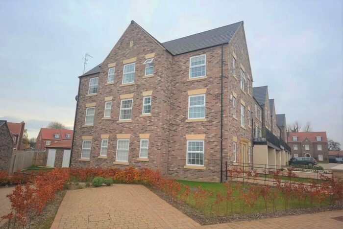 2 Bedroom Flat To Rent In Montagu Crescent, Spofforth Hill, Wetherby, West Yorkshire LS22