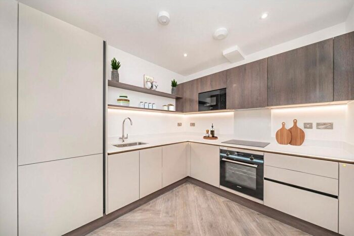 1 Bedroom Flat For Sale In Ivory Square, London, SW11
