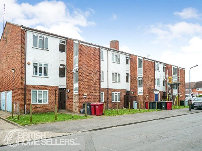 1 Bedroom Flat For Sale In Fox Road, Langley, Berkshire, SL3