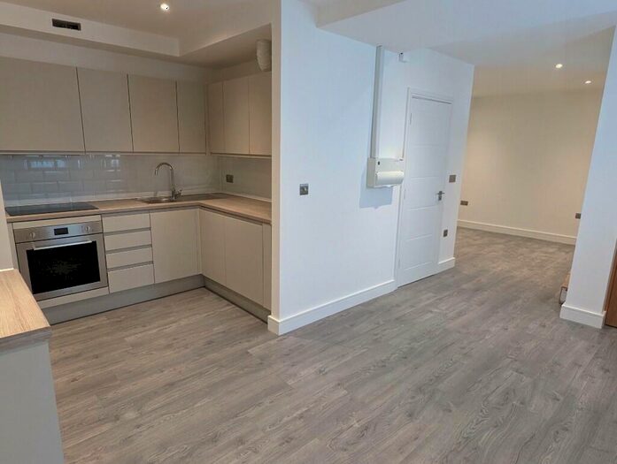 Studio To Rent In Leytonstone Road, London, E15