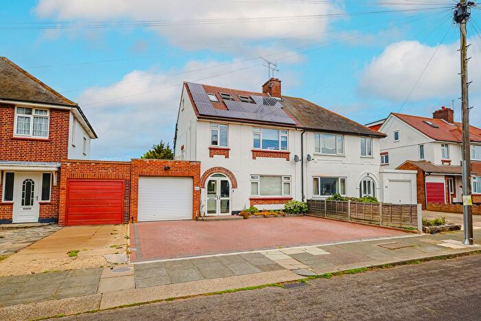 5 Bedroom Semi-Detached House For Sale In Ulster Avenue, Shoeburyness, SS3
