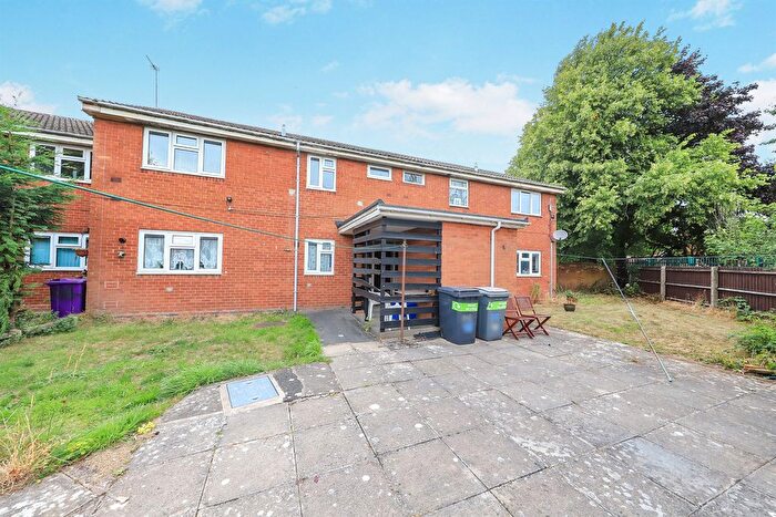 1 Bedroom Flat For Sale In Bealeys Avenue, Wednesfield, Wolverhampton, WV11