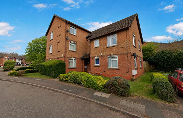 1 Bedroom Flat To Rent In Kingsmead, Northampton, NN2