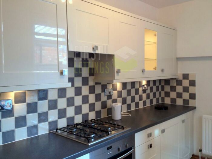 3 Bedroom Terraced House To Rent In Bulwer Road, Leicester, LE2