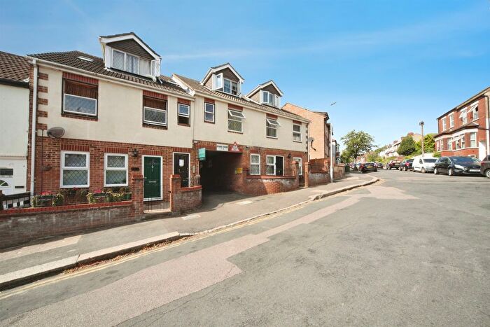 1 Bedroom Flat For Sale In Ridgway Road, Luton, LU2