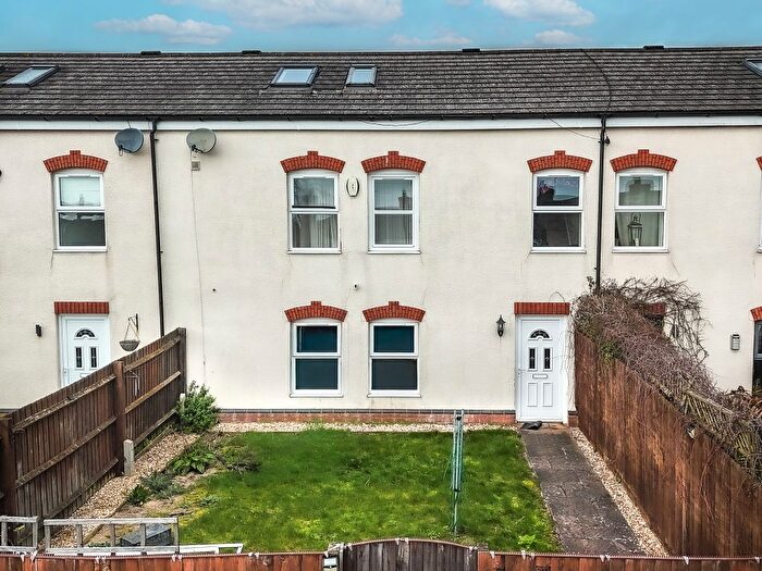 3 Bedroom Mews For Sale In Redwell Court, Wellingborough, NN8