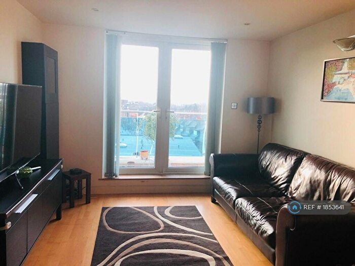 2 Bedroom Flat To Rent In Platinum House, Harrow, HA1