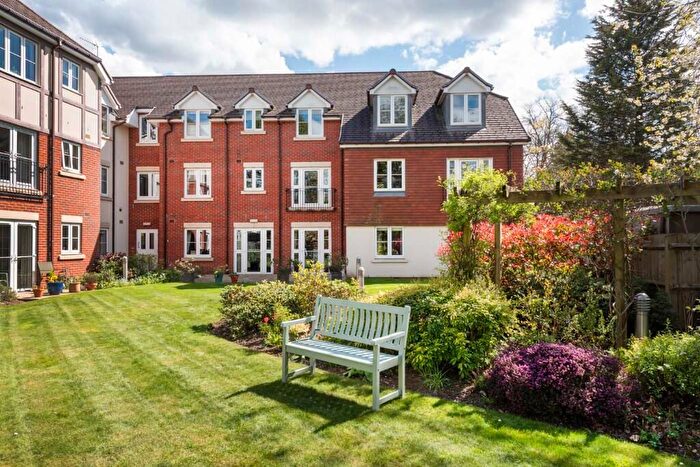 2 Bedroom Flat For Sale In Grange Court, Warwick Road, Solihull, B92