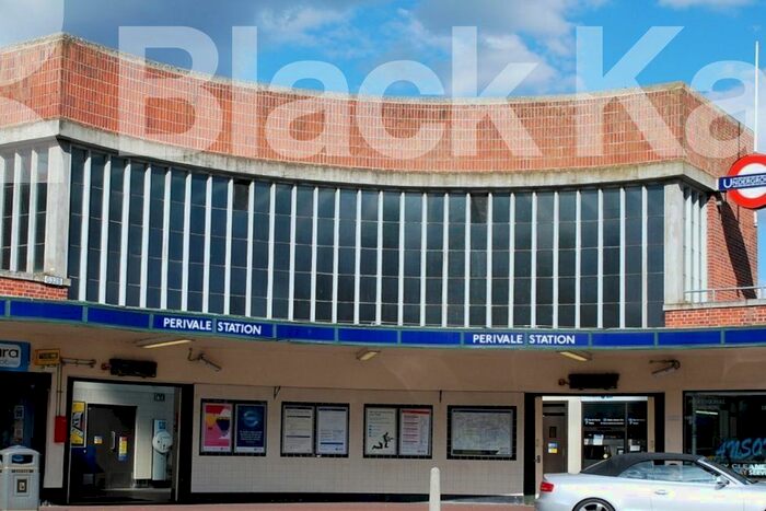 Studio To Rent In Conway Crescent, Perivale, Greenford, UB6