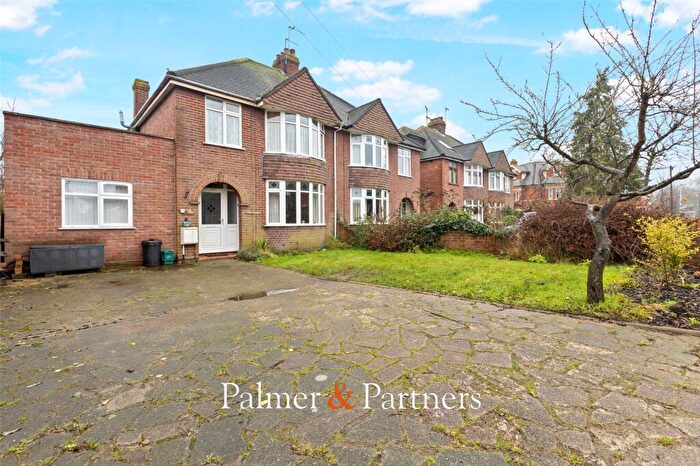 4 Bedroom Semi-Detached House For Sale In Mersea Road, Colchester, Essex, CO2