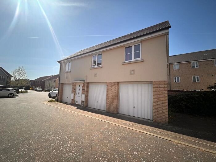 2 Bedroom Maisonette To Rent In Crocus Close, PE19