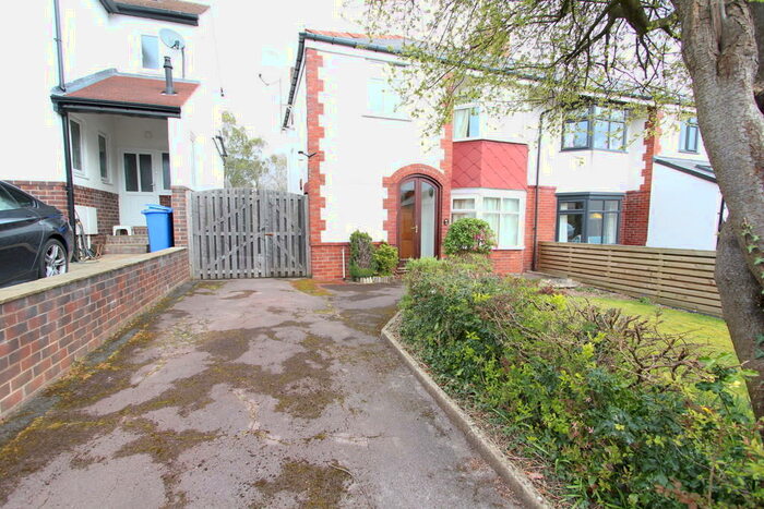 3 Bedroom Semi-Detached House To Rent In Vernon Road, Sheffield, S17