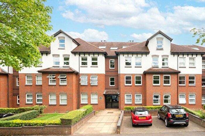 2 Bedroom Apartment To Rent In Overton Road, Sutton, Surrey, SM2
