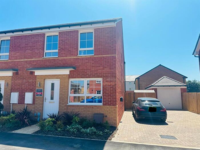 3 Bedroom Semi-Detached House To Rent In Billet Gardens, Wimborne, BH21