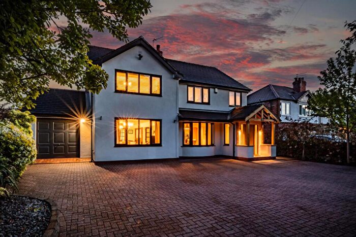 4 Bedroom Detached House For Sale In Hartford Road, Davenham, CW9