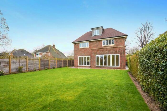 Detached House To Rent In Woodham Road, Woking, Surrey, GU21