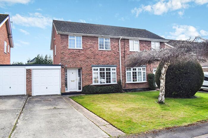 3 Bedroom Semi-Detached House To Rent In Willow Way, Begbroke, OX5