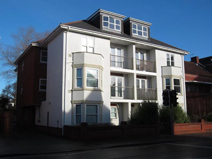 1 Bedroom Flat To Rent In Elm Grove Southsea Hants, PO5