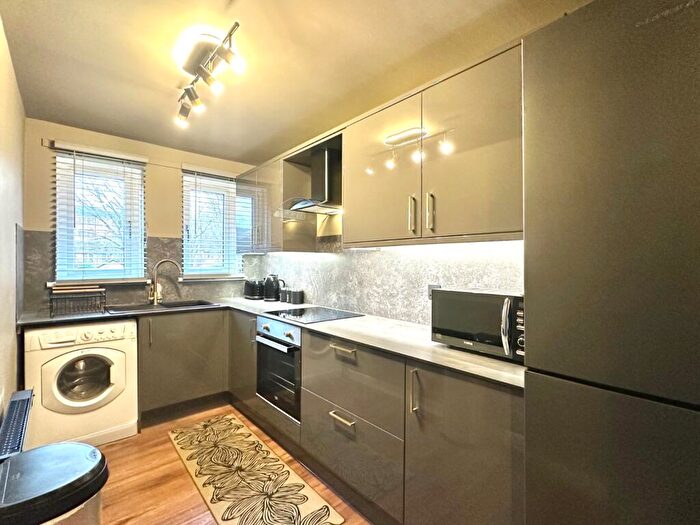 1 Bedroom Flat To Rent In North Woodside Road, North Woodside, Glasgow, G20