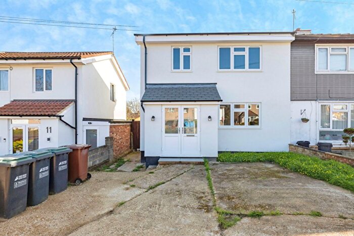 3 Bedroom Semi Detached House For Sale In Hoylake Gardens, Watford, WD19