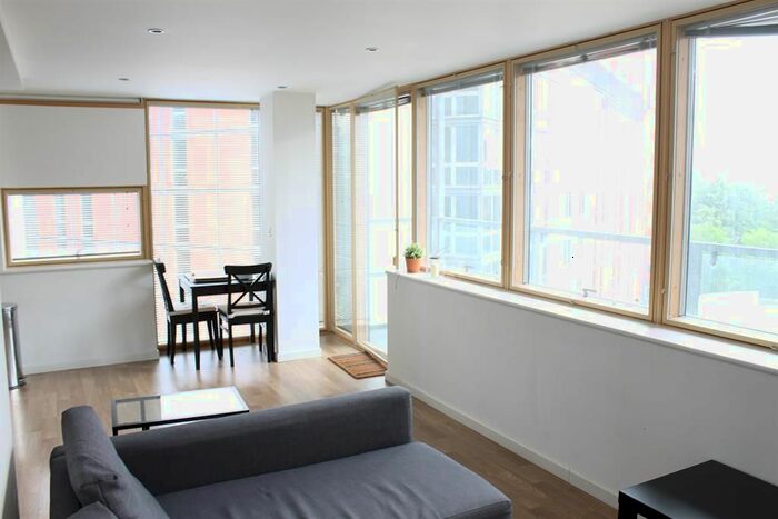 2 Bedroom Flat To Rent In Whitehall Quarter, Wellington Street, Leeds, LS1