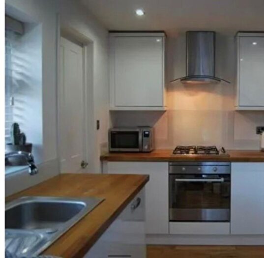 2 Bedroom Semi-Detached House For Sale In Cromwell Road, Warley, Brentwood, Essex, CM14