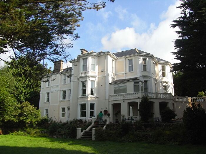 2 Bedroom Flat To Rent In Greenway Road, Torquay, TQ2