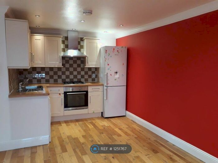 1 Bedroom Flat To Rent In Balham High Road, London SW12