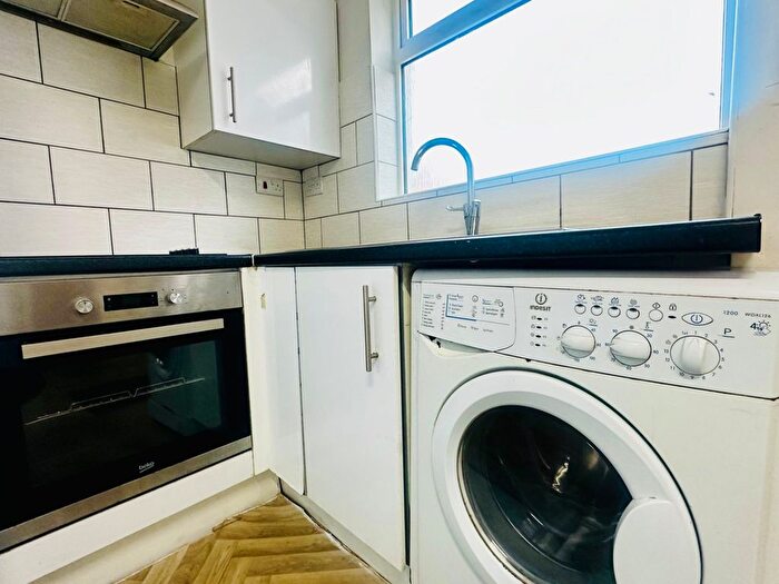 1 Bedroom Maisonette To Rent In Dyer Road, Southampton, Hampshire, SO15