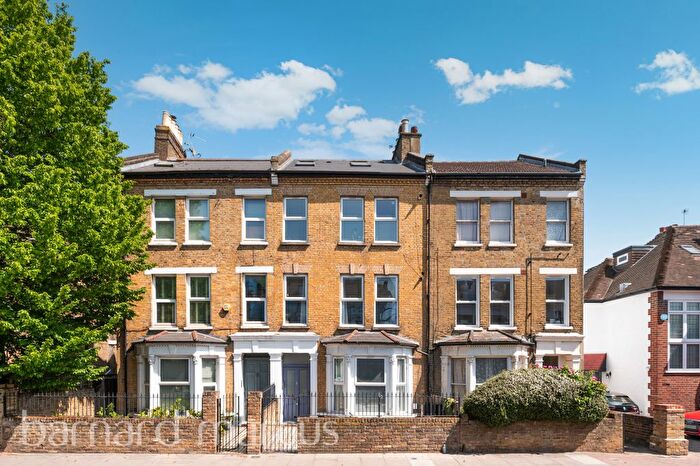 4 Bedroom Property To Rent In Trinity Road, London, SW17