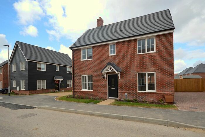 3 Bedroom Detached House To Rent In Bittern Way, Chichester, PO20