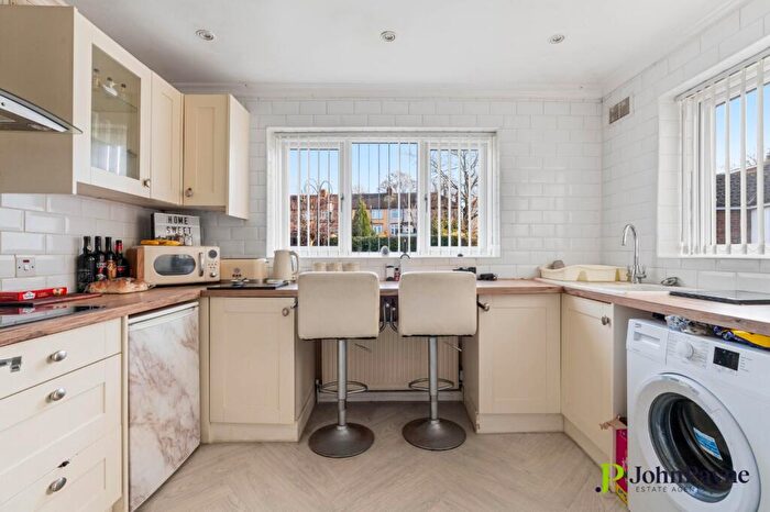 2 Bedroom Bungalow For Sale In Seymour Close, Whitley, Coventry, CV3