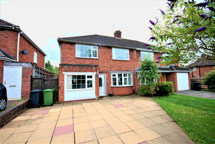 4 Bedroom Semi-Detached House To Rent In Montrose Avenue, Leamington Spa, CV32