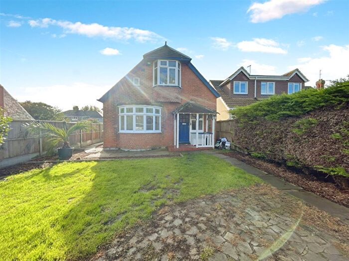 3 Bedroom Detached House For Sale In Oxenden Square, Herne Bay, CT6