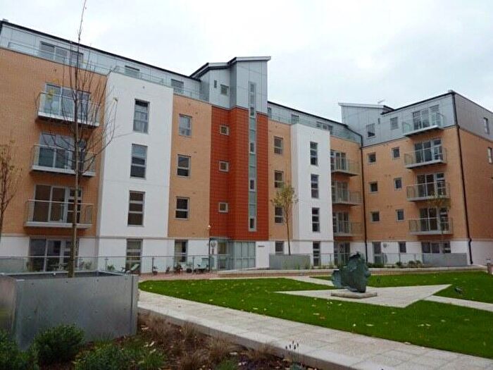 2 Bedroom Flat To Rent In South Woodford, E18
