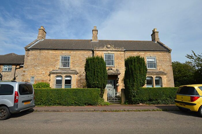 8 Bedroom Farmhouse To Rent In Middle Street, Croxton Kerrial, NG32