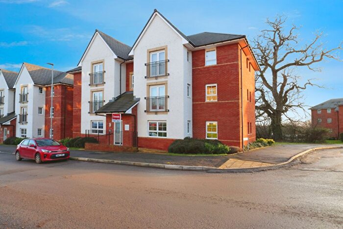 2 Bedroom Flat For Sale In Gainey Gardens, Chippenham, SN15