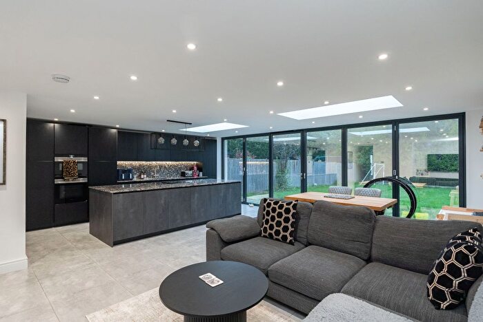 3 Bedroom Detached Bungalow For Sale In Leigh Road, Betchworth, RH3