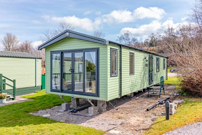 2 Bedroom Park Home For Sale In Reynard Crag Park High Birstwith, HG3