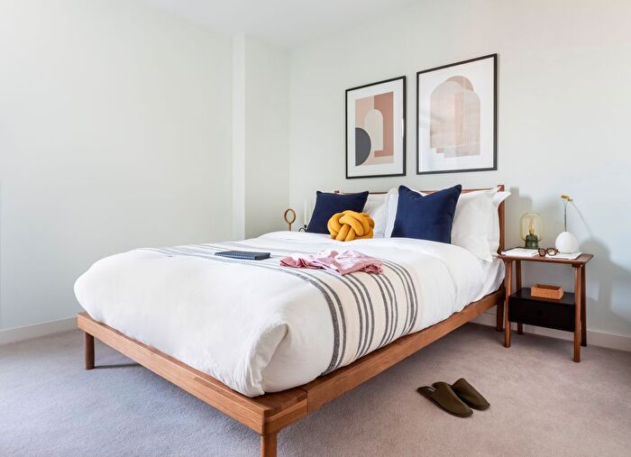 1 Bedroom Flat To Rent In Ten Degrees, Croydon, CR0