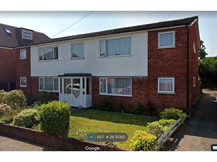 2 Bedroom Flat To Rent In Chaucer Road, Ashford, TW15