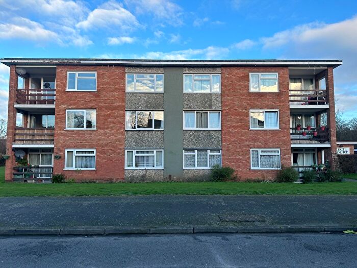 2 Bedroom Flat To Rent In Mill Road, Leamington Spa, CV31