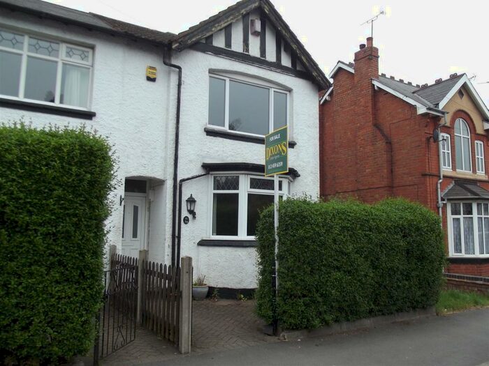 3 Bedroom House To Rent In Wychall Lane, Kings Norton, B38