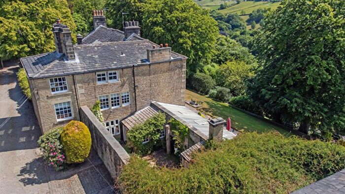 9 Bedroom Detached House For Sale In Brockwell House And Cottage, Brockwell Lane, Triangle, Sowerby Bridge, HX6